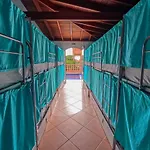 بيت شباب Duque Nest