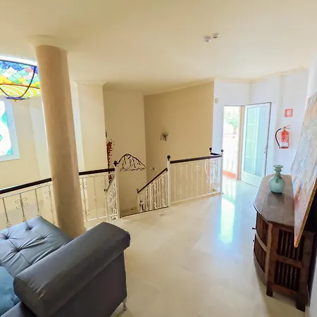 Duque Nest بيت شباب أذيخي