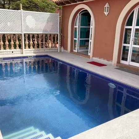 Duque Nest Hostel