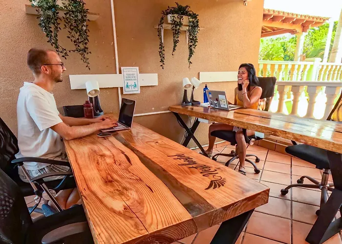 Vandrarhem Duque Nest *