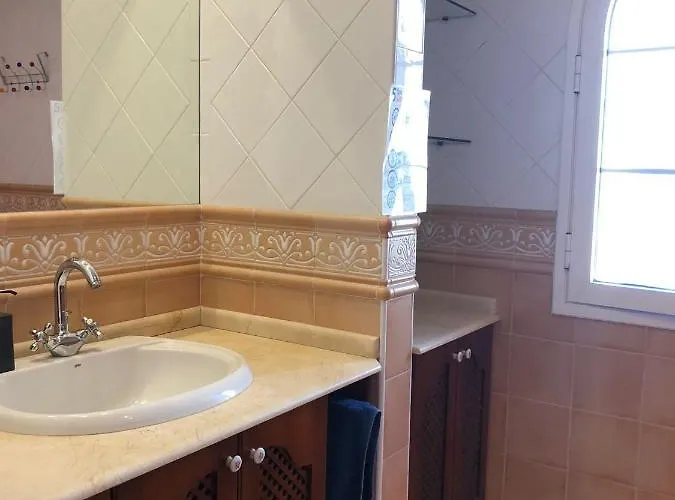 Duque Nest 호스텔 아데제