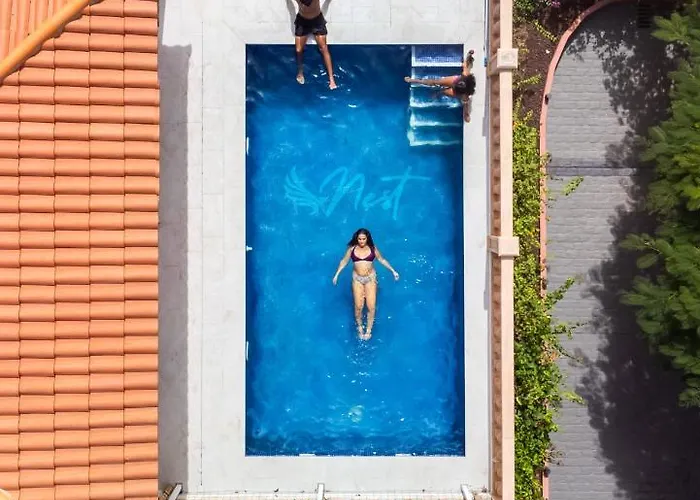 호스텔 Duque Nest *